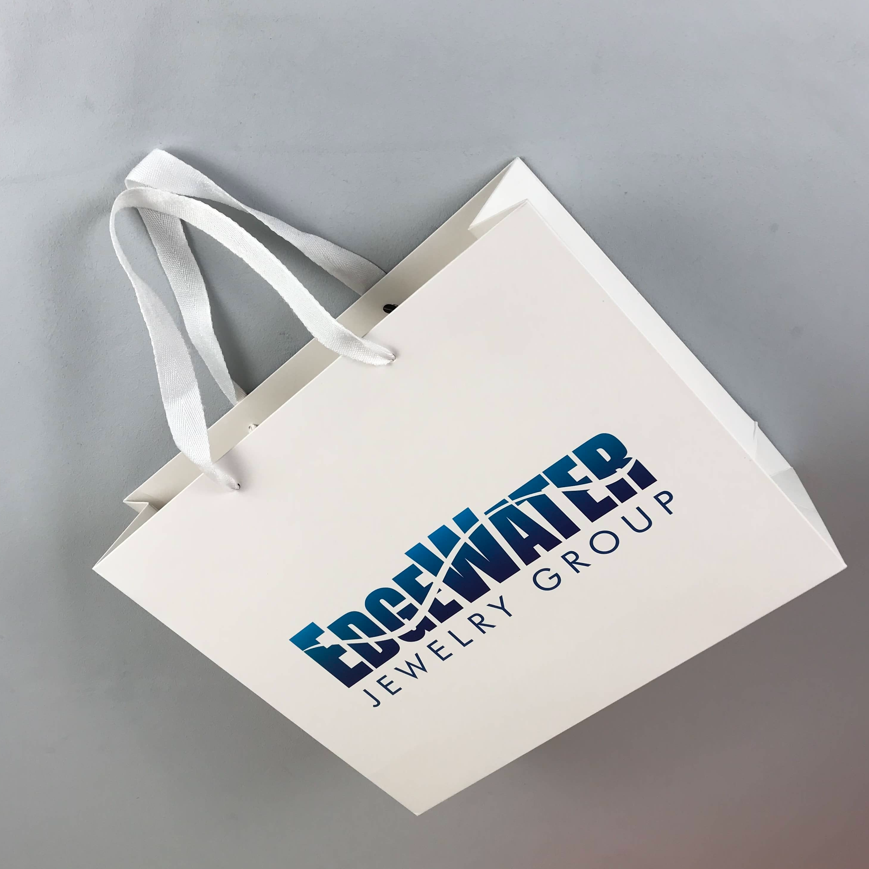 Personalized White Paper Bags with Logo for Small Retail Shops For Grocery Paper Bags