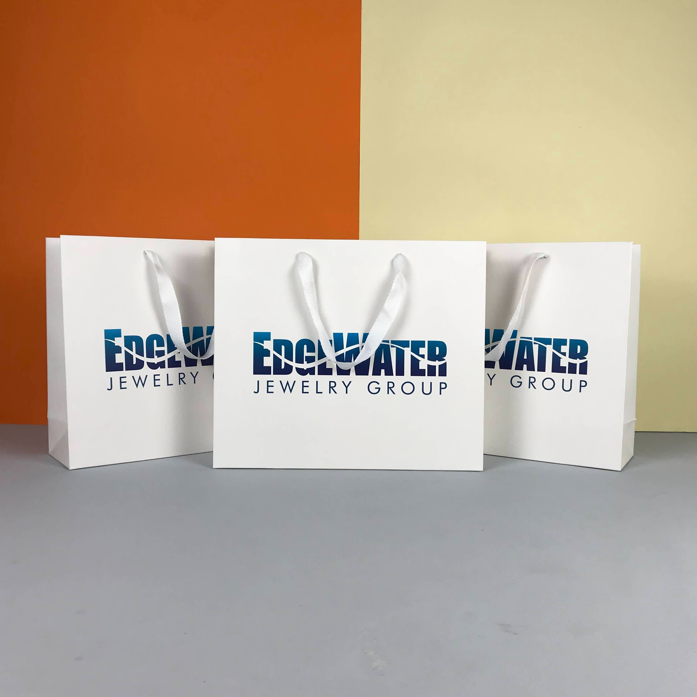 Personalized White Paper Bags with Logo for Small Retail Shops For Grocery Paper Bags
